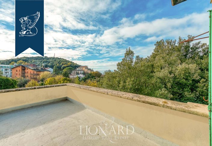 Image No.28-10 Bed Villa for sale