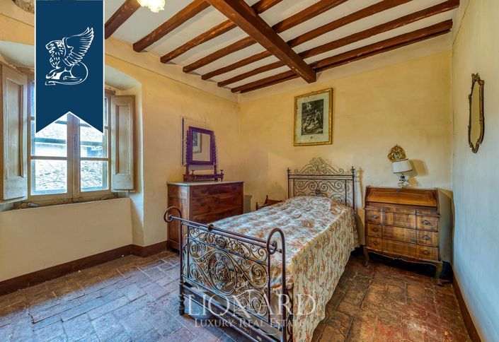 Image No.39-10 Bed Villa for sale