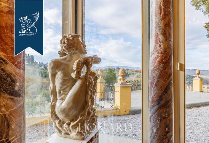 Image No.14-8 Bed Villa for sale