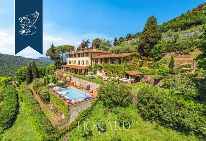 Image No.1-12 Bed Villa for sale