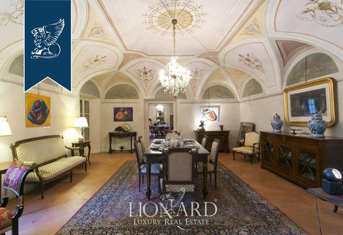 Image No.31-30 Bed Villa for sale