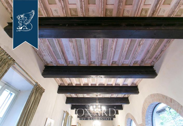 Image No.33-30 Bed Villa for sale