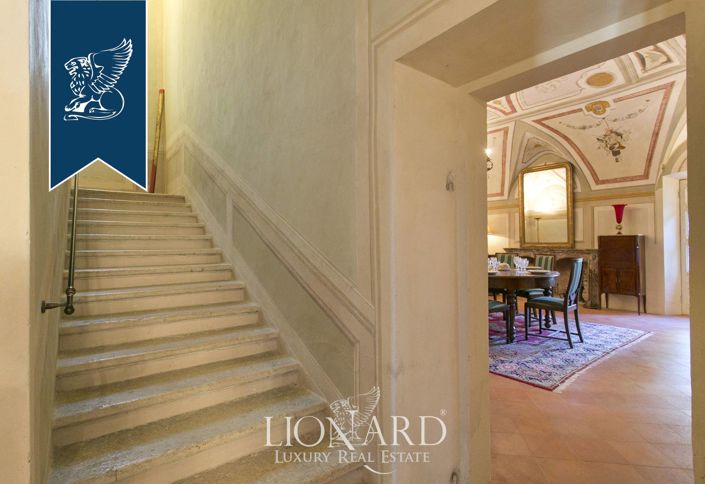 Image No.37-30 Bed Villa for sale