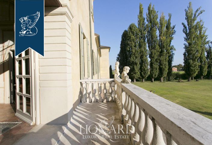 Image No.50-30 Bed Villa for sale