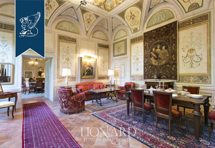 Image No.53-30 Bed Villa for sale