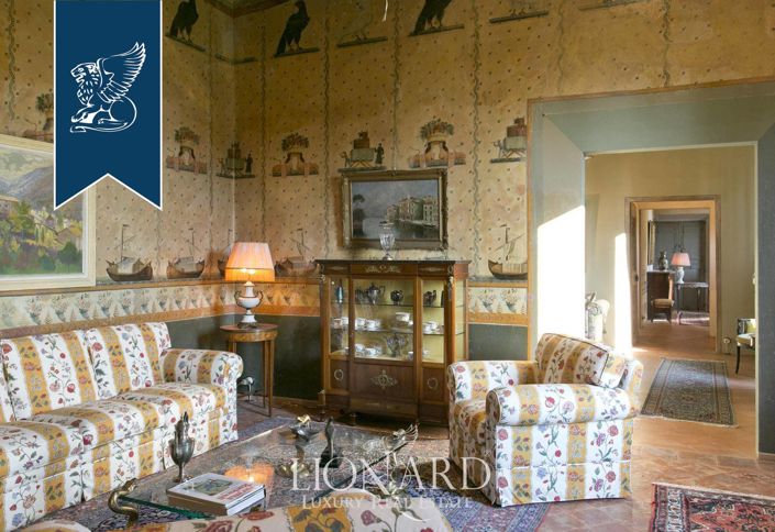 Image No.63-30 Bed Villa for sale