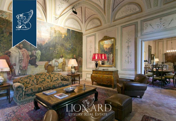 Image No.65-30 Bed Villa for sale