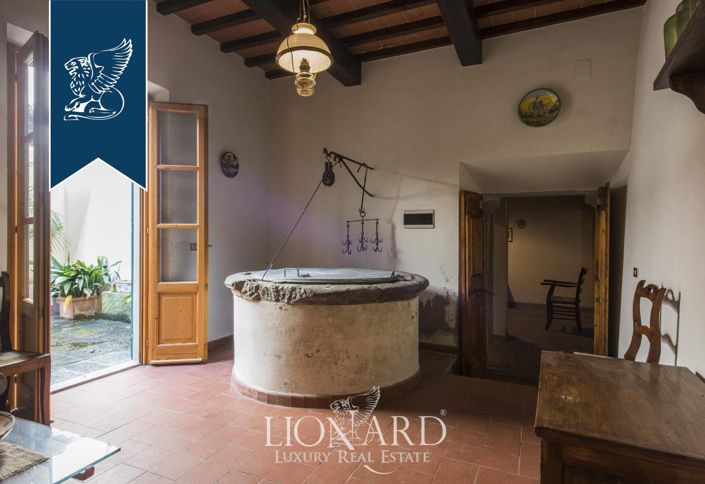 Image No.19-9 Bed Villa for sale