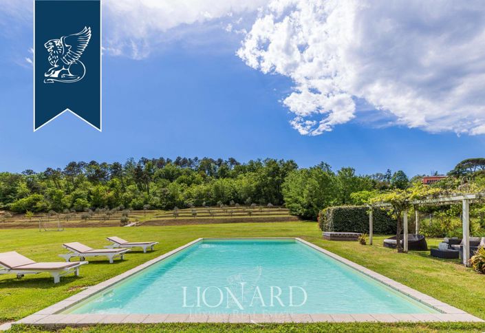 Image No.12-Maison de campagne de 5 chambres à vendre à Lucca