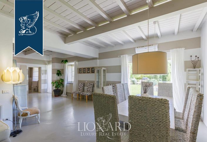 Image No.40-Maison de campagne de 5 chambres à vendre à Lucca