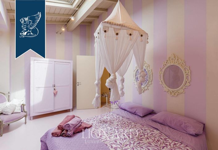 Image No.56-Maison de campagne de 5 chambres à vendre à Lucca