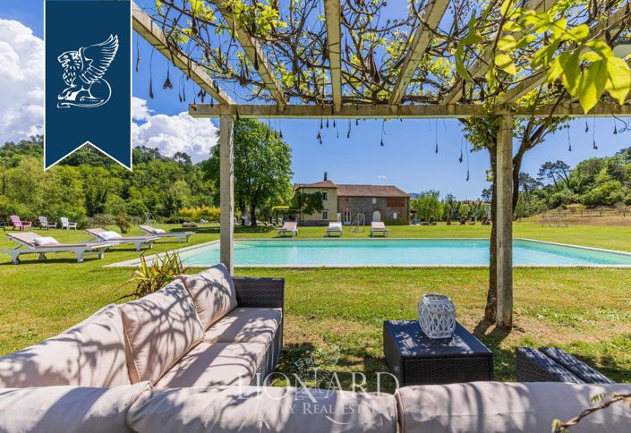 Image No.9-Maison de campagne de 5 chambres à vendre à Lucca