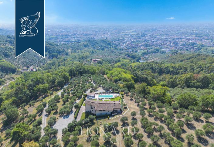 Image No.3-11 Bed Villa for sale