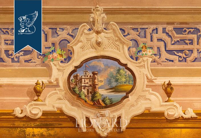 Image No.18-10 Bed Property for sale