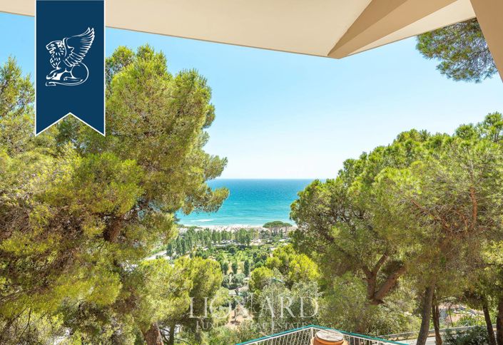 Image No.10-7 Bed Villa for sale