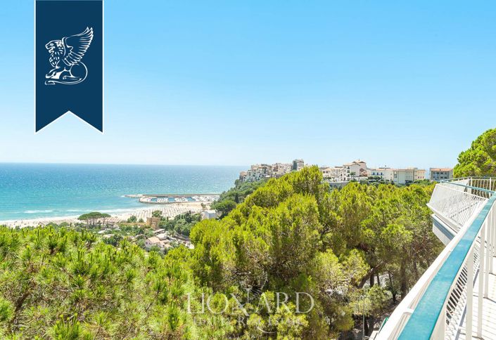 Image No.7-7 Bed Villa for sale