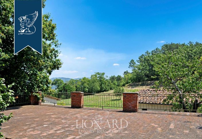 Image No.3-4 Bed Farmhouse for sale