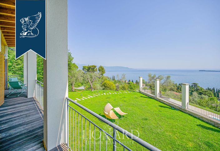 Image No.15-7 Bed Villa for sale