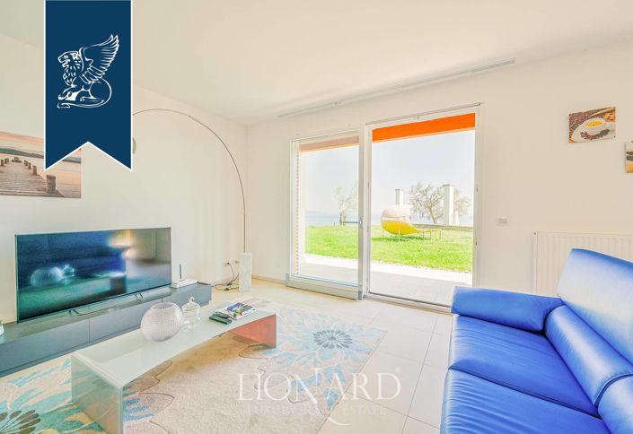 Image No.20-7 Bed Villa for sale