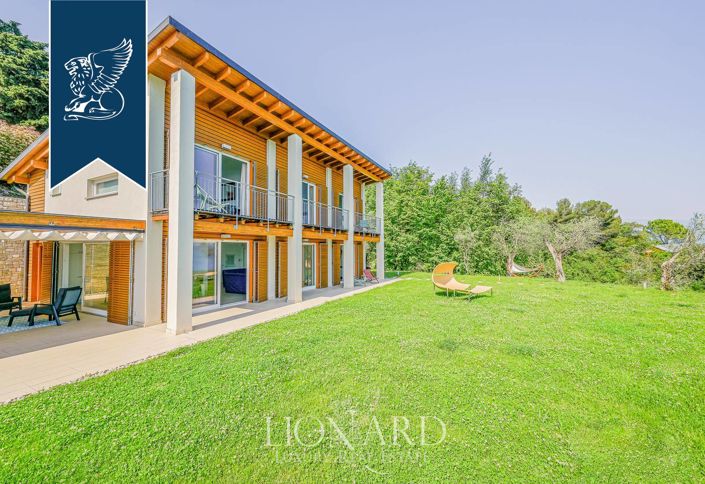 Image No.3-7 Bed Villa for sale