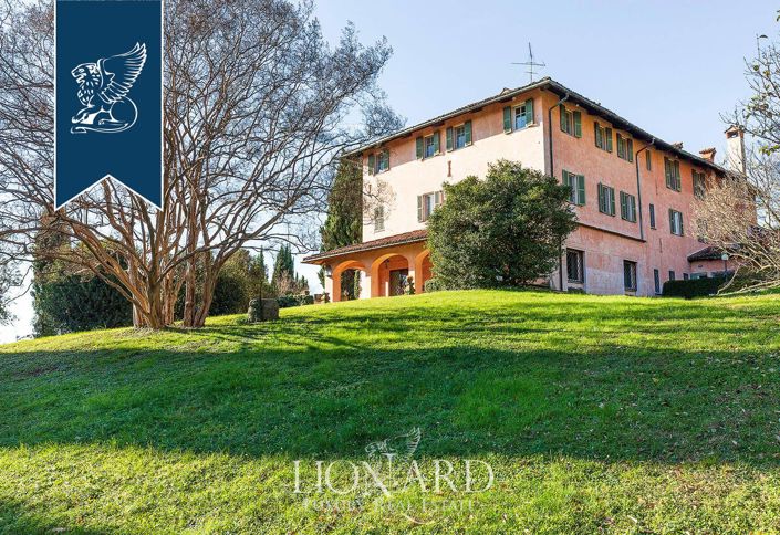 Image No.3-8 Bed Villa for sale