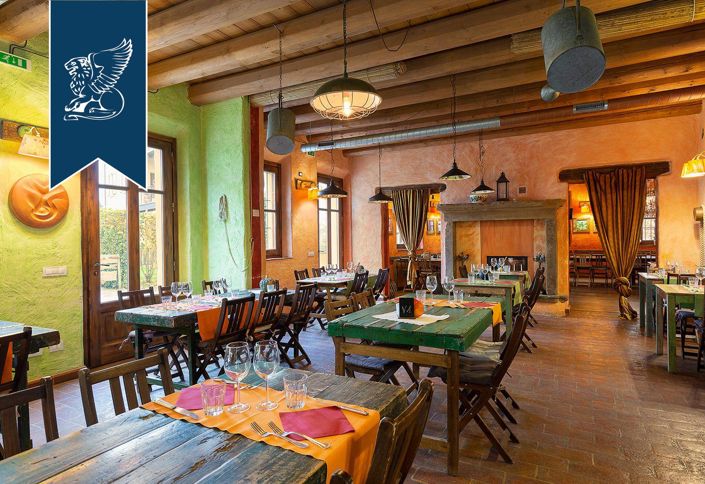 Image No.22-10 Bed Hotel for sale