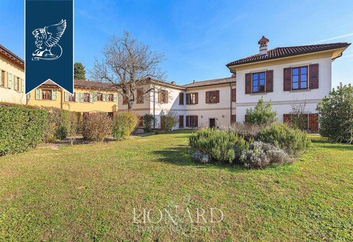 Image No.8-10 Bed Hotel for sale