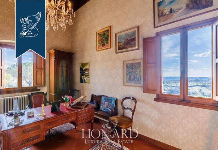 Image No.29-10 Bed Villa for sale