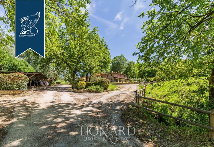 Image No.14-Ferme de 22 chambres à vendre à Reggello