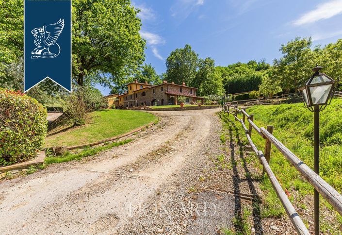 Image No.15-Ferme de 22 chambres à vendre à Reggello