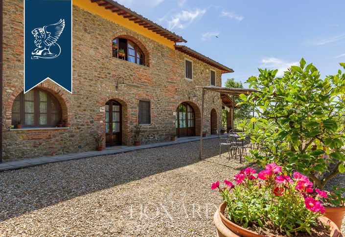 Image No.20-Ferme de 22 chambres à vendre à Reggello