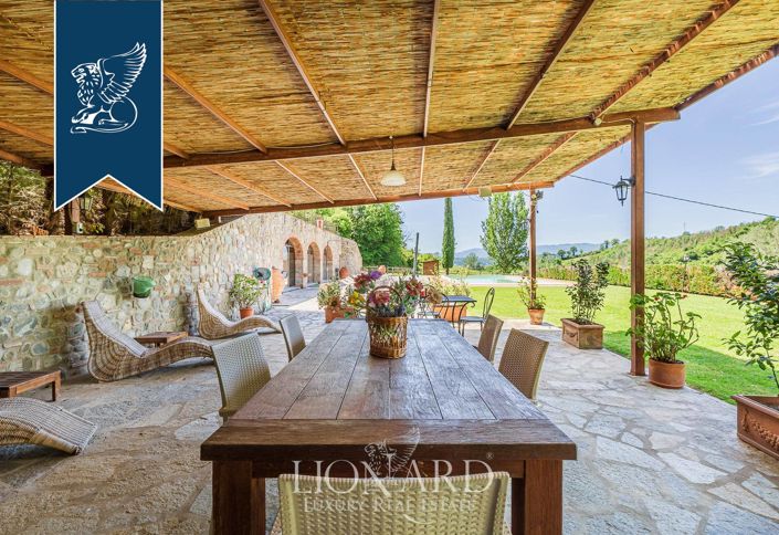 Image No.32-Ferme de 22 chambres à vendre à Reggello