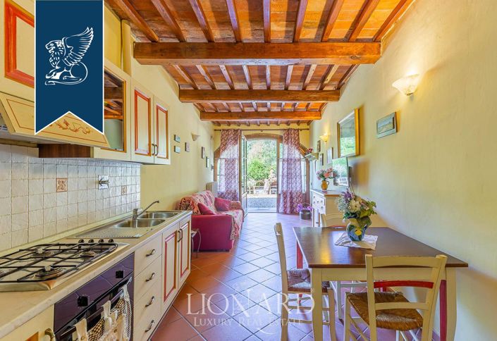 Image No.50-Ferme de 22 chambres à vendre à Reggello