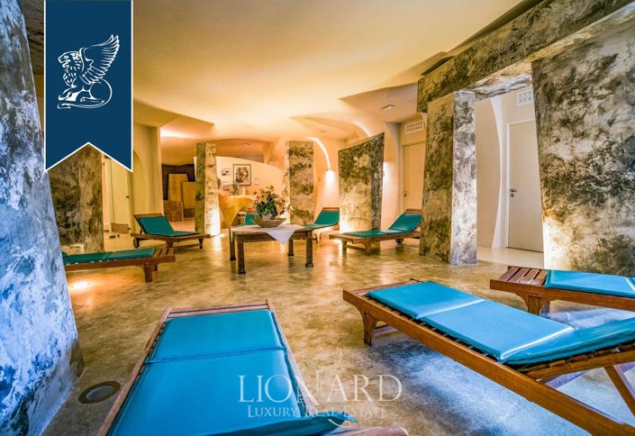 Image No.52-106 Bed Hotel for sale