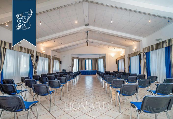 Image No.67-106 Bed Hotel for sale