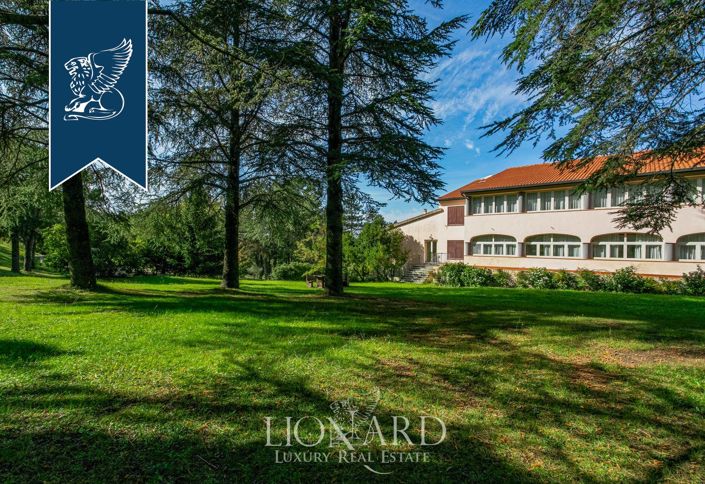 Image No.8-106 Bed Hotel for sale