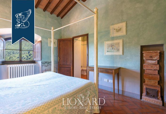 Image No.42-13 Bed Farmhouse for sale