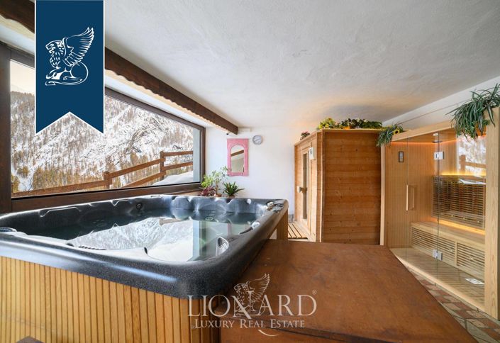 Image No.16-15 Bed Hotel for sale