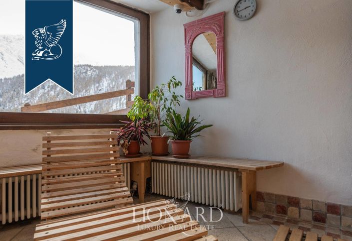 Image No.18-15 Bed Hotel for sale