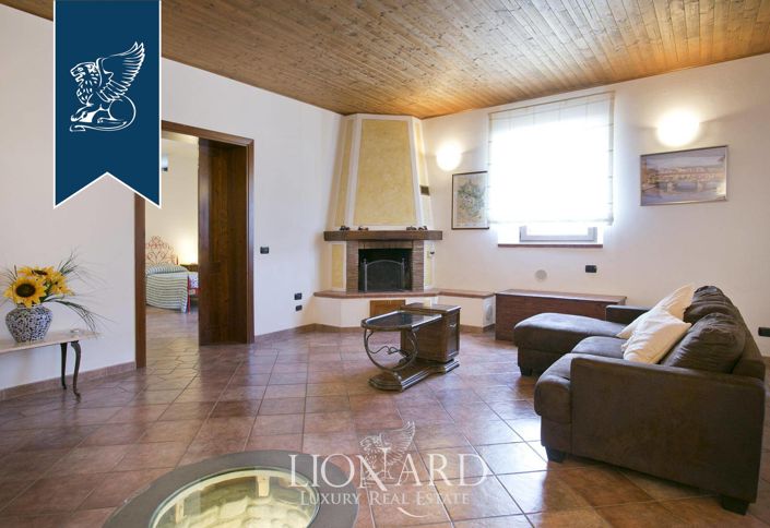 Image No.26-9 Bed Farmhouse for sale