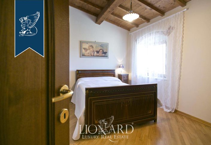 Image No.30-9 Bed Farmhouse for sale