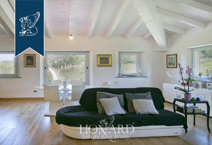 Image No.35-9 Bed Farmhouse for sale