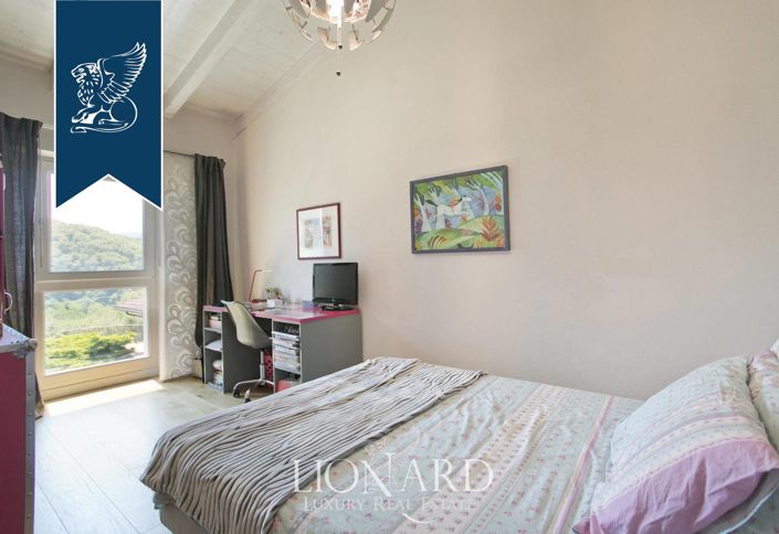 Image No.40-9 Bed Farmhouse for sale