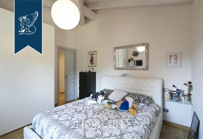 Image No.43-9 Bed Farmhouse for sale