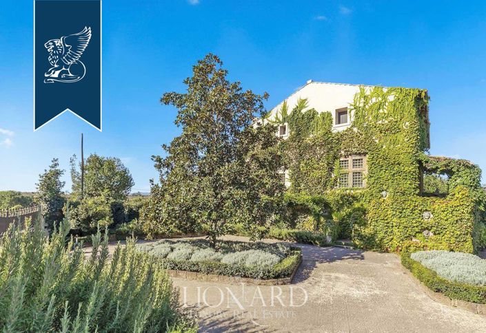 Image No.4-12 Bed Villa for sale