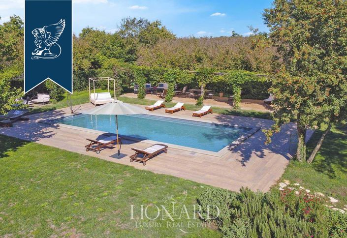 Image No.7-12 Bed Villa for sale