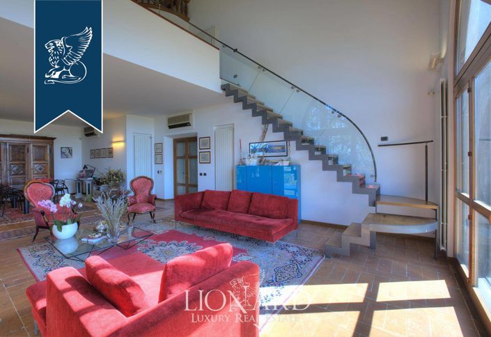 Image No.21-4 Bed Villa for sale