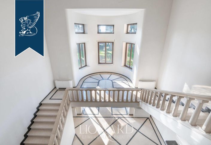 Image No.13-30 Bed Villa for sale