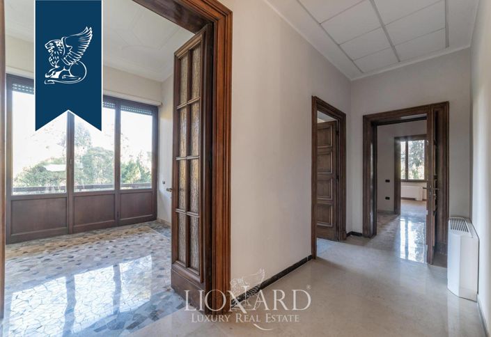 Image No.16-30 Bed Villa for sale