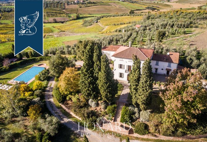 Image No.2-8 Bed Villa for sale